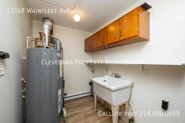 Building Photo - 13348 Wainfleet Ave