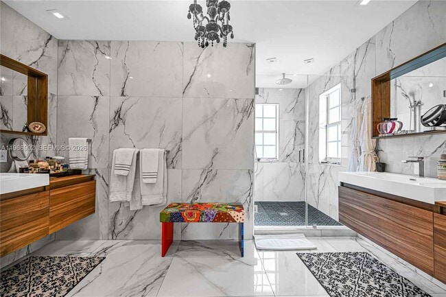 Building Photo - 11304 NW 66th St