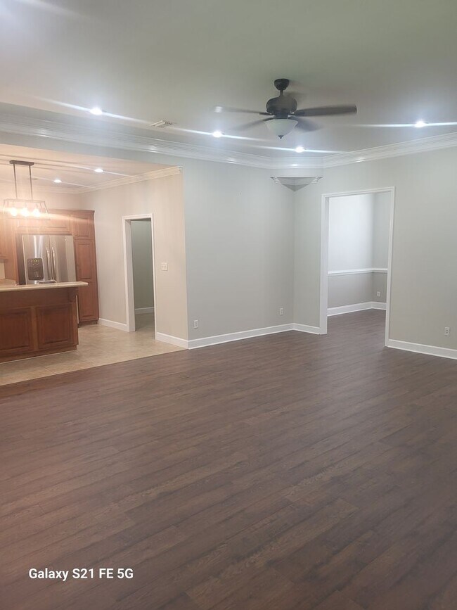 Building Photo - 5196 Carlton Ridge Cir
