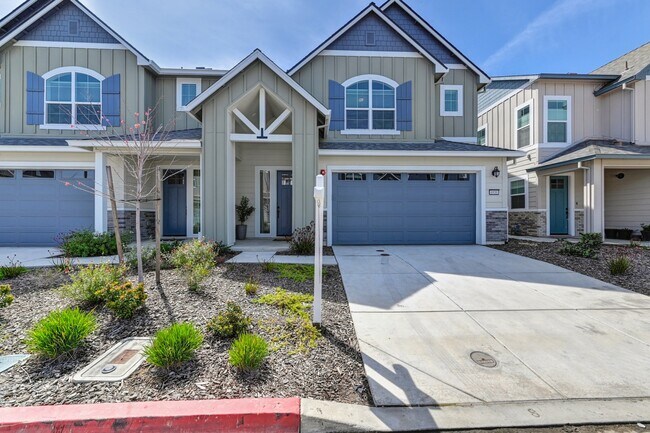 Building Photo - 6930 Peak Way
