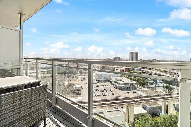 Building Photo - 90 SW 3rd St