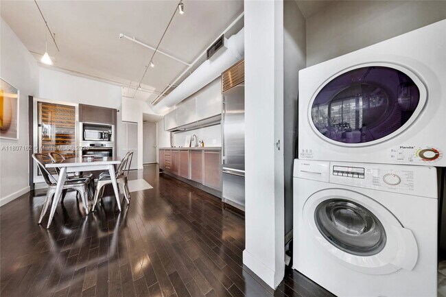 Building Photo - 1700 Meridian Ave