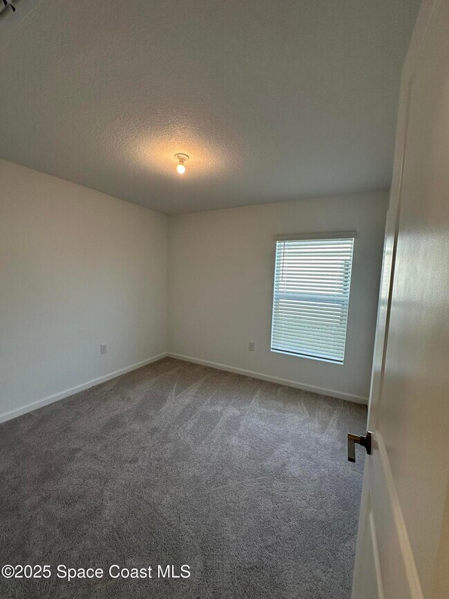 Building Photo - 1825 Diablo Cir SW