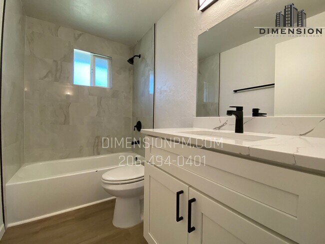 Building Photo - Modern 3-Bed, 1-Bath Home in Federal Way