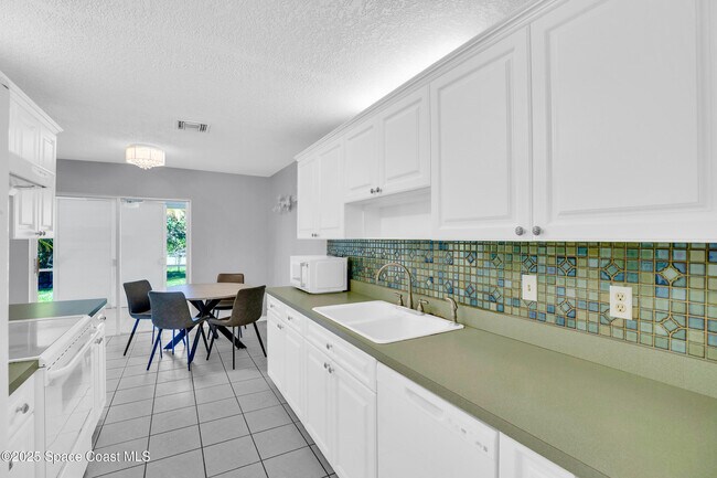 Building Photo - 175 22nd Ave