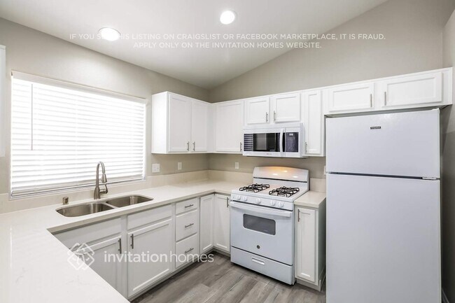 Building Photo - 9309 Leaping Lilly Ave