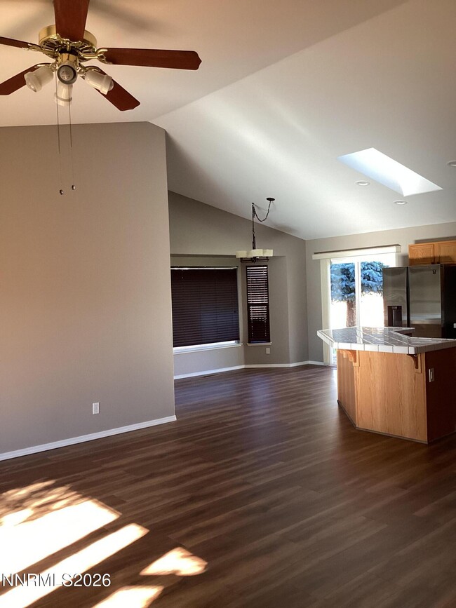 Building Photo - 2175 Albatross Way
