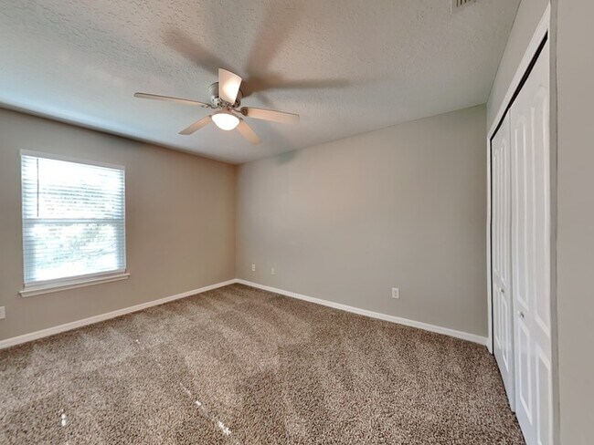 Building Photo - 906 Summit Ash Ct