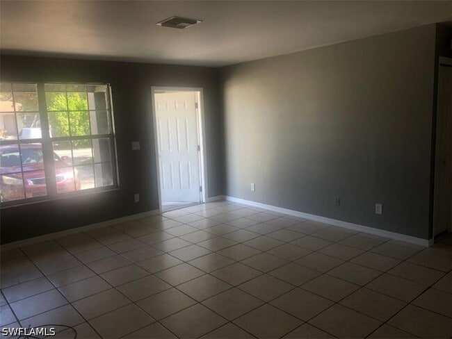 Building Photo - 2620 Storter Ave