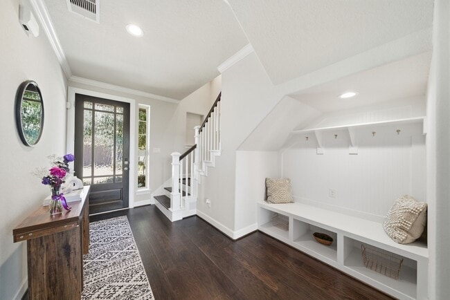 Building Photo - 4011 Centre Glen Dr