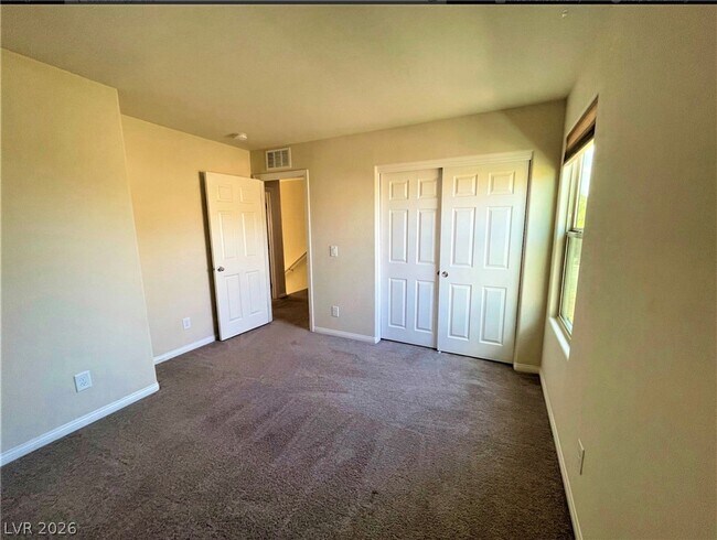 Building Photo - 7063 Claythorn Rd