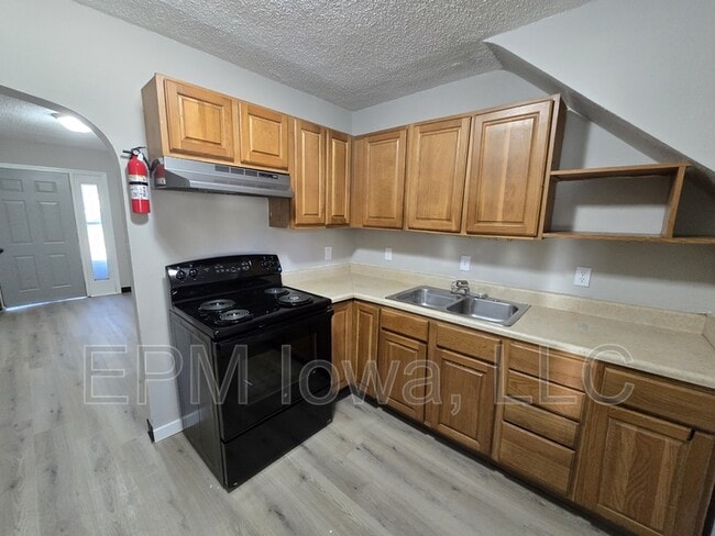 Building Photo - 1125 N Barclay St