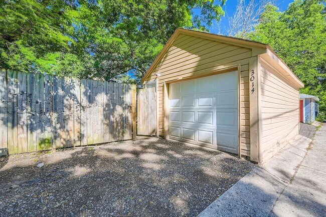 Building Photo - 3014 N Humboldt Ave