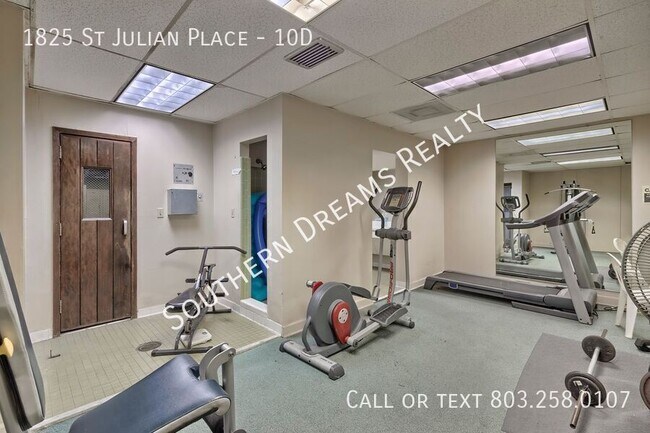 Building Photo - 1825 St Julian Pl