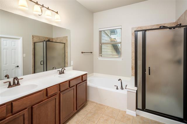 Building Photo - 4245-B Swan Forest Dr