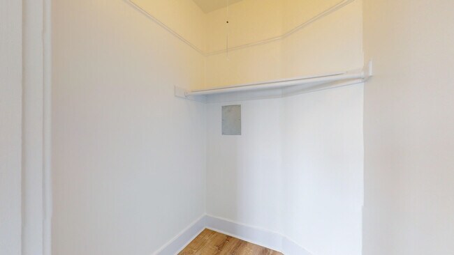 Building Photo - 3097 Washington St