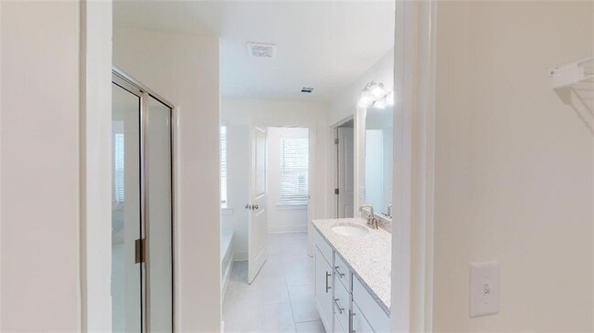 Building Photo - 2253 Mulsanne Dr