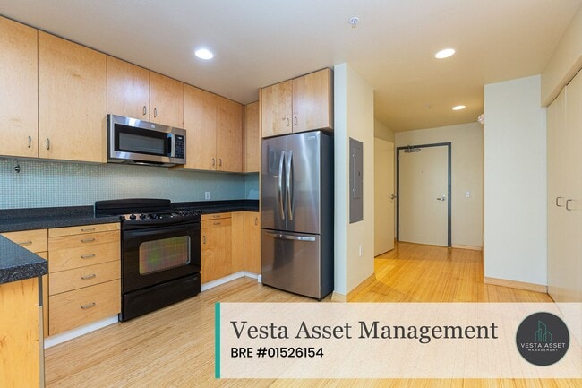 Building Photo - Lower Pacific Heights: Spacious 2-Level  L...