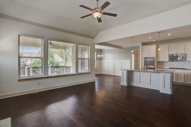 Building Photo - Beautiful 5-bedroom rental home in the hig...