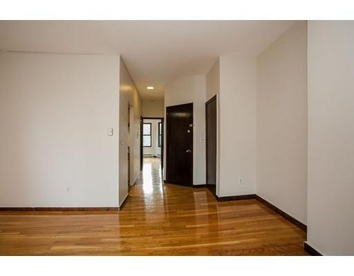 Building Photo - 129 Appleton St