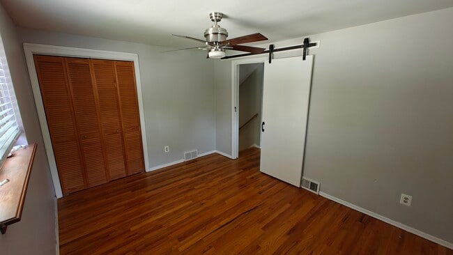 Building Photo - 325 Princeton Ave