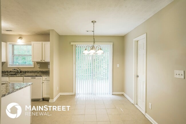 Building Photo - 6670 South Ave