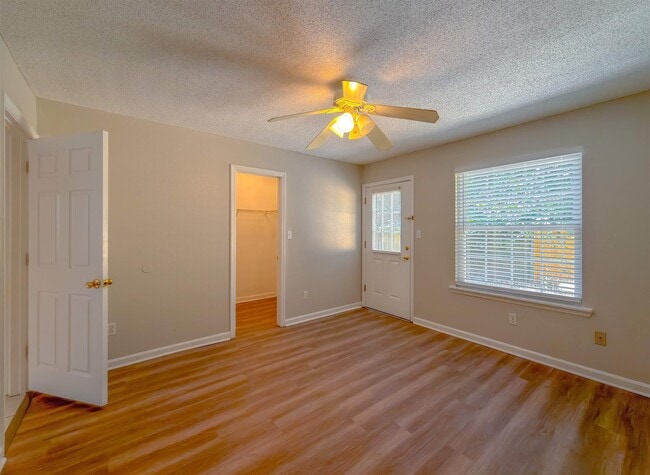 Building Photo - 2500 Nugget Ln