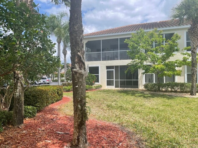 Building Photo - ** BEAUTIFUL UNFURNISHED 3 BED\2 BATH LAKE...