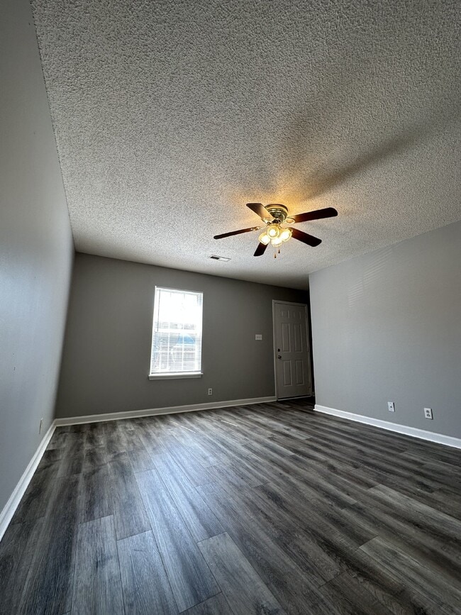 Building Photo - 113 Hickory Trace Rd