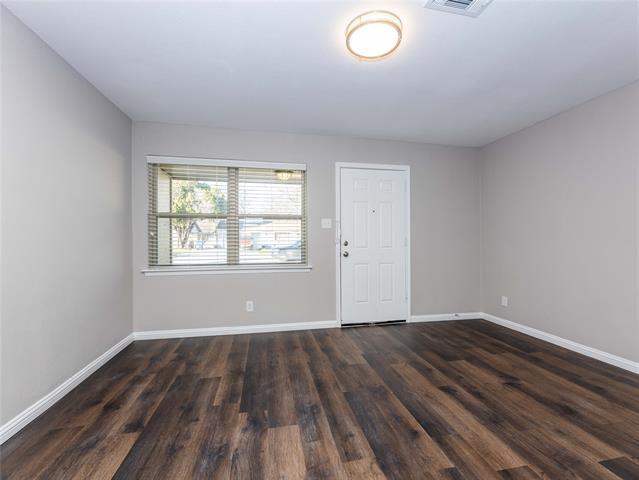 Building Photo - 1022 Daniels Dr