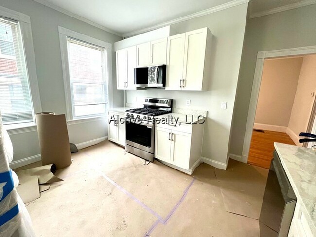Primary Photo - 15 Farragut Ave