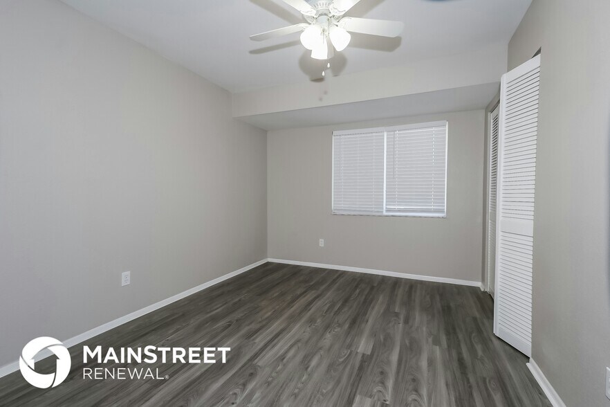 Building Photo - 2169 SE Shelter Dr