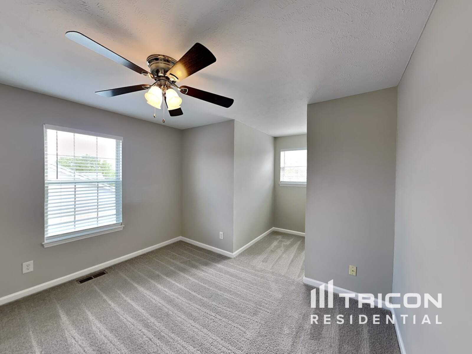 Building Photo - 504 Sanders Dr