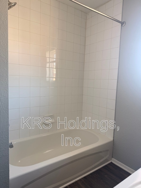 Building Photo - 867 41st St