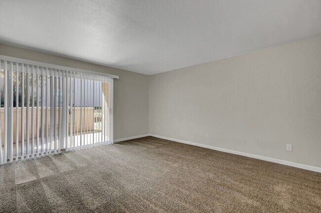 Building Photo - 3140 Van Teylingen Dr