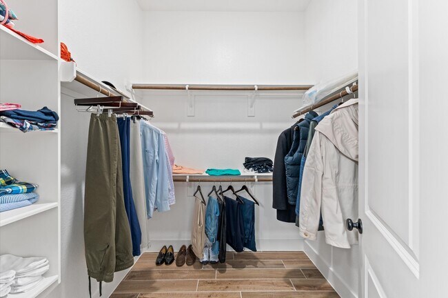 Building Photo - 9638 Birchwood Holw Trl