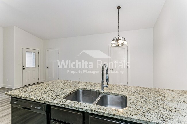 Building Photo - 920-922 Onewood Place