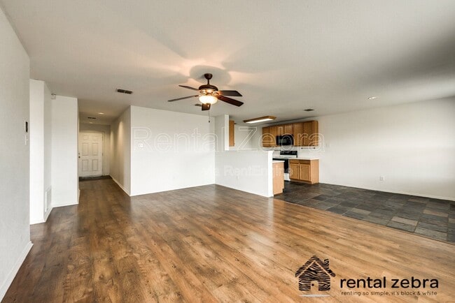 Building Photo - 1336 Castle Ridge Rd