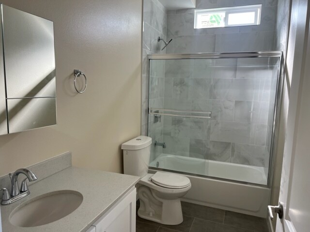 5867 bath 1 - 5867 Towne Ave
