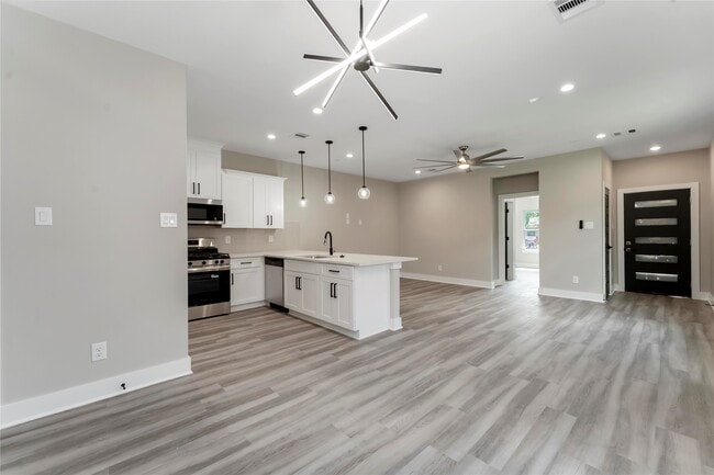 Building Photo - 9514 Ashville Dr