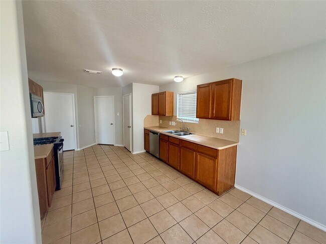 Building Photo - 9011 Aspen Trace Ln