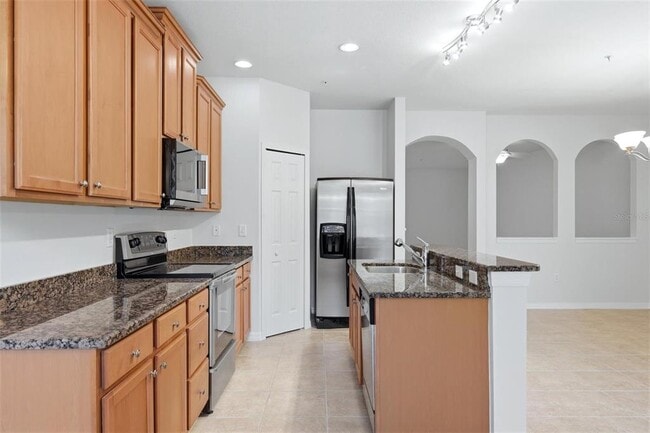 Building Photo - 3717 Parkridge Cir