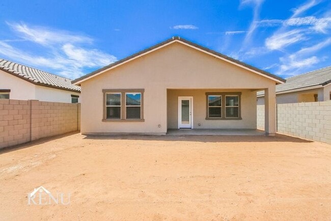 Building Photo - 35396 W San Capistrano Ave