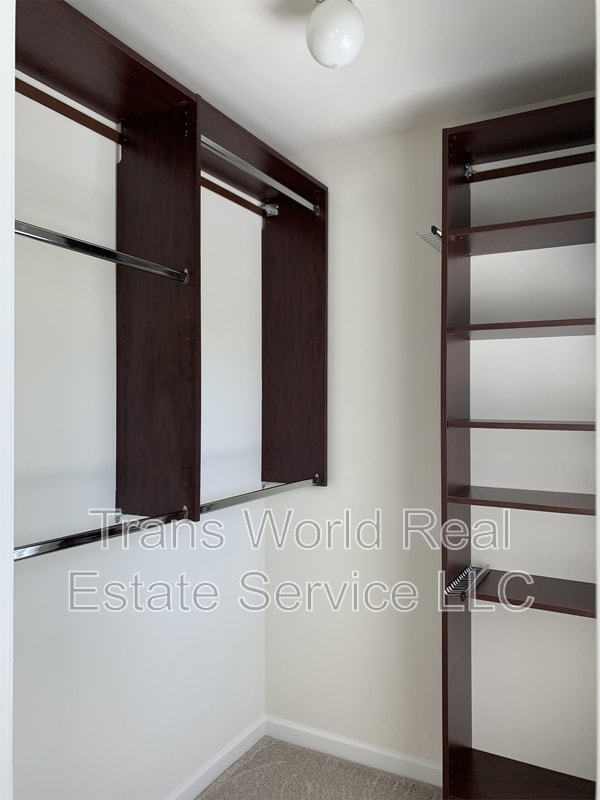 Building Photo - 2202 Jasmine Glen Dr