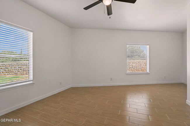 Building Photo - 5274 Sean Haggerty Dr