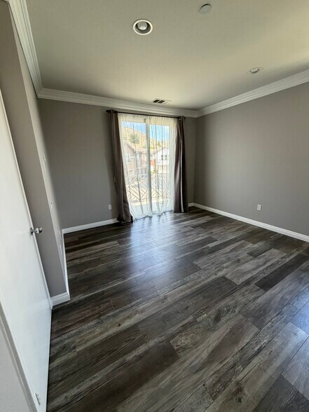 Building Photo - 16718 Nicklaus Dr