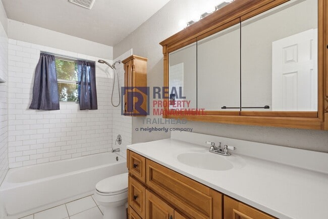 Building Photo - Updated 3-Bedroom Home with Spacious Fenced Backyard in Benbrook