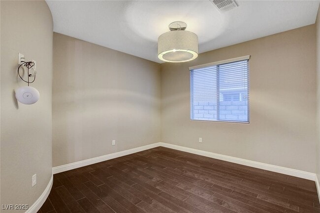 Building Photo - 12217 Nasino Ave