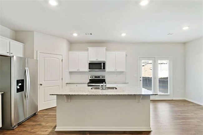 Building Photo - 17 Rustin Rdg