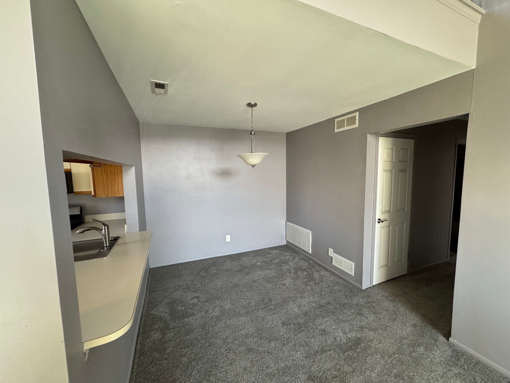 Building Photo - 1502B Denham Ct